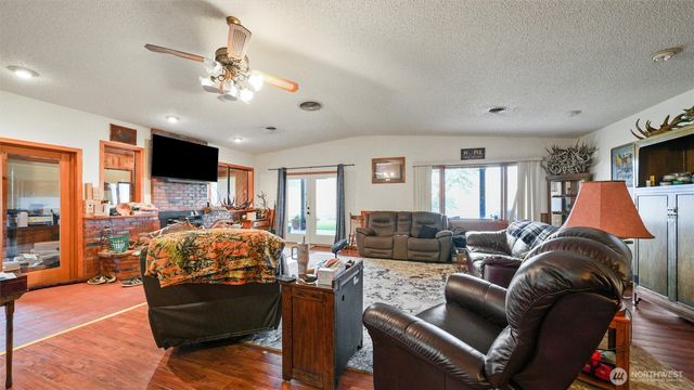 338 E Bramhall Road, Dayton, WA 99328