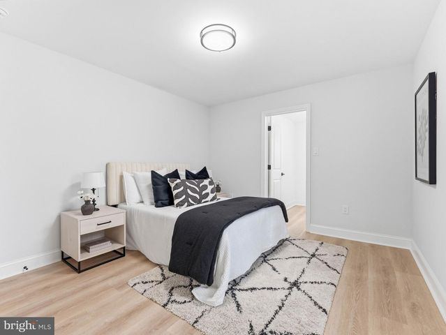 505 GREENWOOD AVE, Maple Shade, NJ 08052