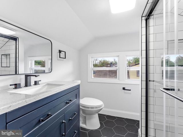 505 GREENWOOD AVE, Maple Shade, NJ 08052