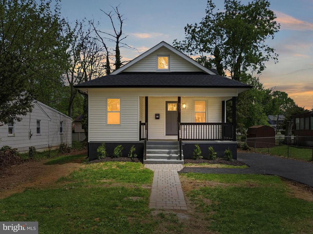 505 GREENWOOD AVE, Maple Shade, NJ 08052