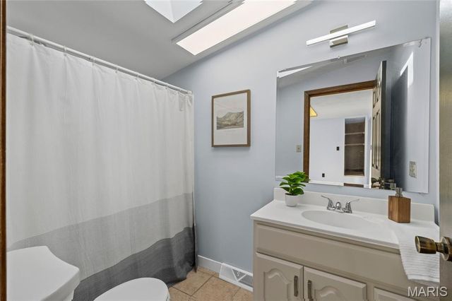 11354 Oak Avenue, Bridgeton, MO 63044