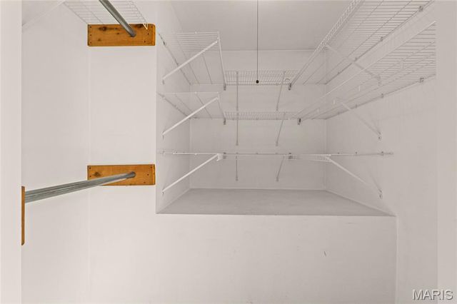 11354 Oak Avenue, Bridgeton, MO 63044