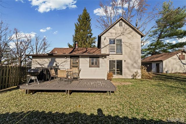 11354 Oak Avenue, Bridgeton, MO 63044