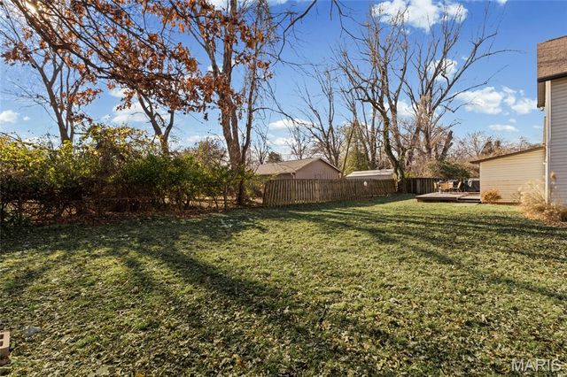 11354 Oak Avenue, Bridgeton, MO 63044