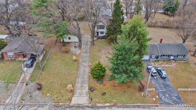 11354 Oak Avenue, Bridgeton, MO 63044