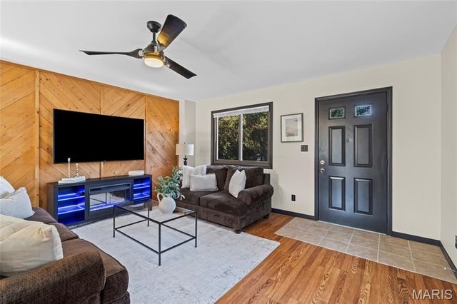 11354 Oak Avenue, Bridgeton, MO 63044