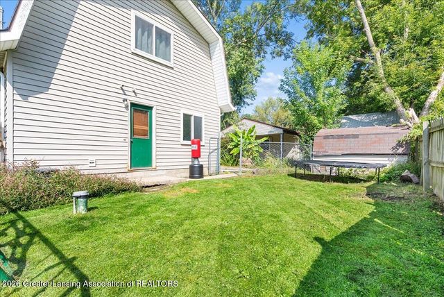 15337 Rickard Lane, Bath, MI 48808
