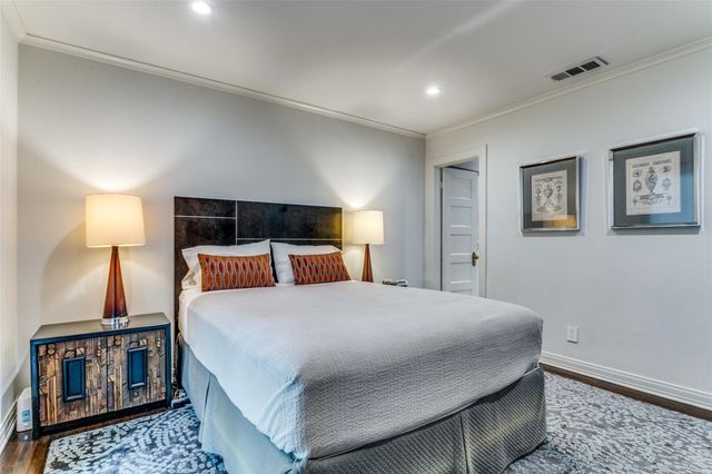 5411 Maple Springs Boulevard, Dallas, TX 75235