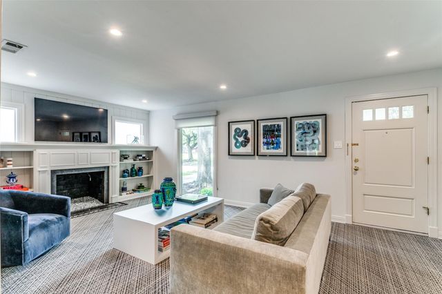 5411 Maple Springs Boulevard, Dallas, TX 75235