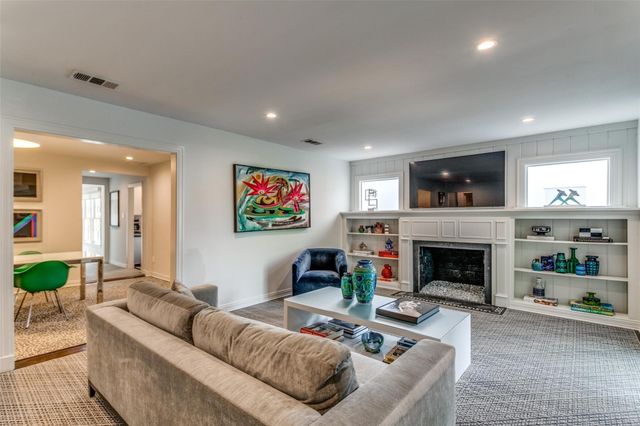 5411 Maple Springs Boulevard, Dallas, TX 75235