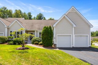 14 Sandstone Rd 14, Westford, MA 01886