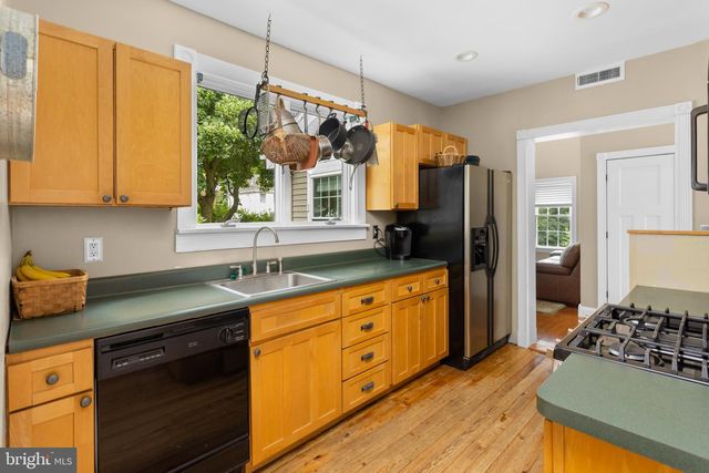 50 BURNSIDE AVE, Hamilton, NJ 08620