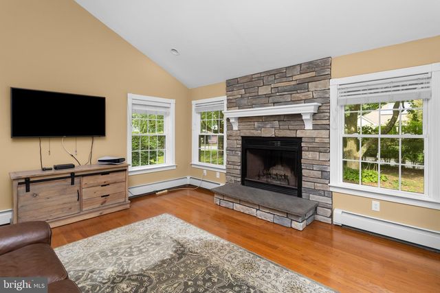 50 BURNSIDE AVE, Hamilton, NJ 08620