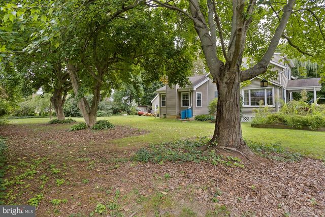 50 BURNSIDE AVE, Hamilton, NJ 08620
