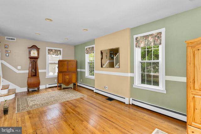 50 BURNSIDE AVE, Hamilton, NJ 08620