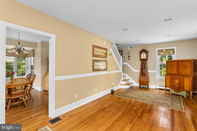 50 BURNSIDE AVE, Hamilton, NJ 08620