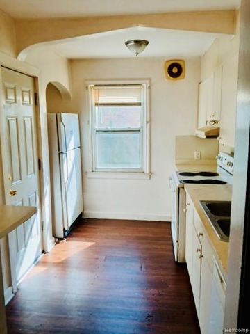 8161 Robson, Detroit, MI 48228