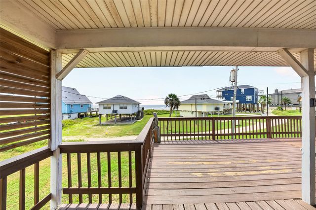 16713 Jamaica Beach Road, Jamaica Beach, TX 77554