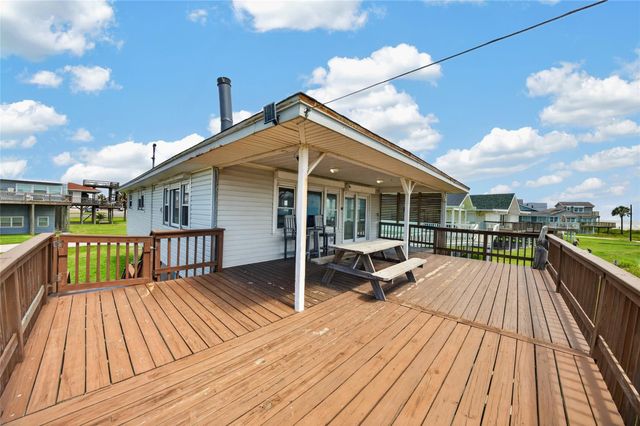 16713 Jamaica Beach Road, Jamaica Beach, TX 77554