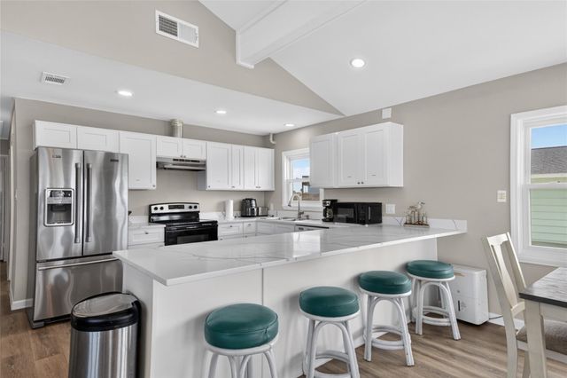 16713 Jamaica Beach Road, Jamaica Beach, TX 77554