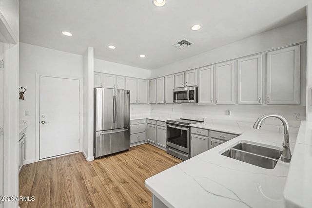 28536 N SUNSET Drive, San Tan Valley, AZ 85143