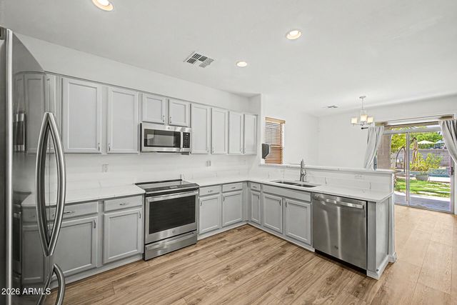 28536 N SUNSET Drive, San Tan Valley, AZ 85143