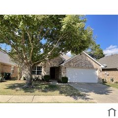 608 Creekside Drive, Little Elm, TX 75068