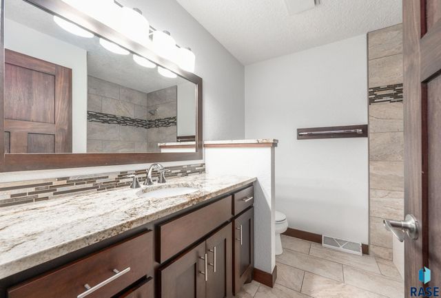 4500 S Tomar Rd Road, Sioux Falls, SD 57105