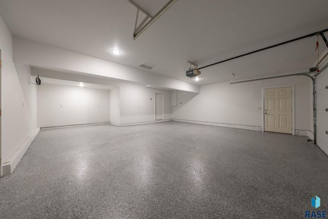 4500 S Tomar Rd Road, Sioux Falls, SD 57105