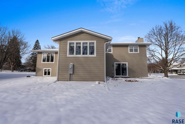 4500 S Tomar Rd Road, Sioux Falls, SD 57105