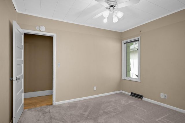 880 21st Avenue SE, Minneapolis, MN 55414