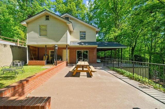 9670 Lee Circle, Gainesville, GA 30506