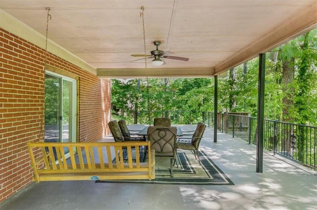 9670 Lee Circle, Gainesville, GA 30506