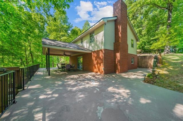 9670 Lee Circle, Gainesville, GA 30506