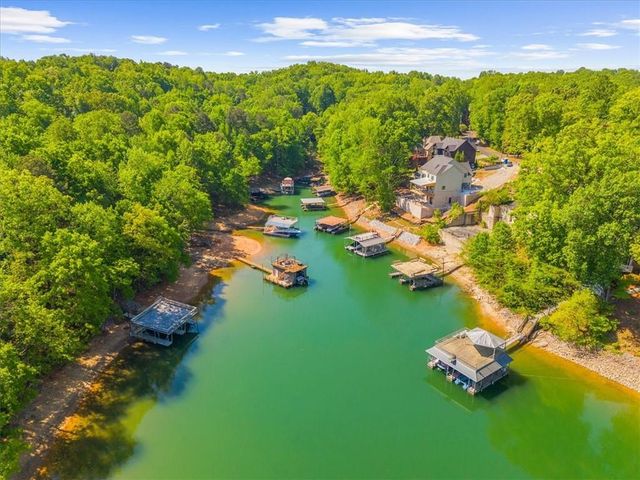 9670 Lee Circle, Gainesville, GA 30506