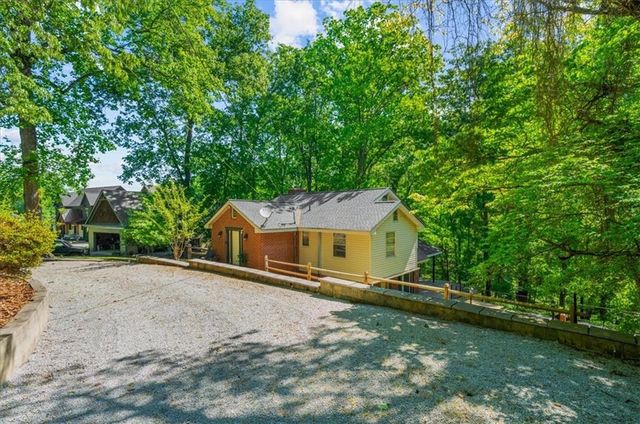 9670 Lee Circle, Gainesville, GA 30506