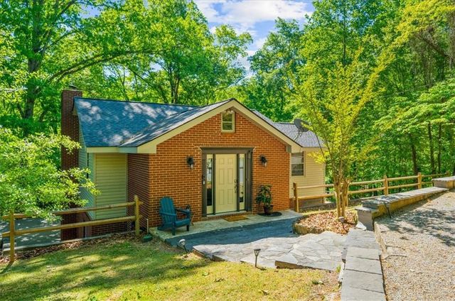 9670 Lee Circle, Gainesville, GA 30506