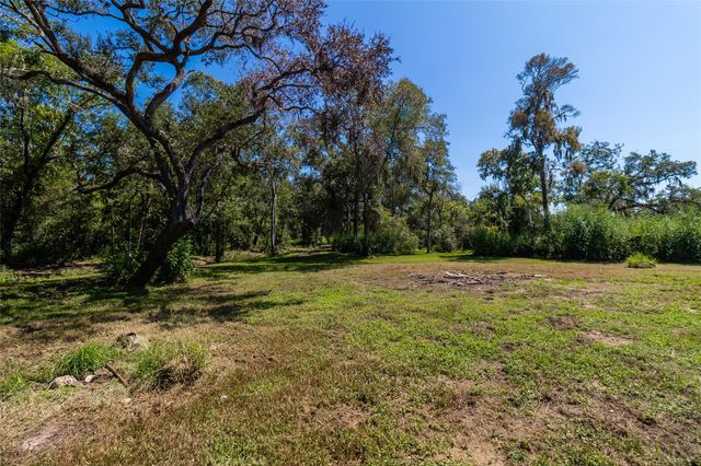 5031 County Road 819, Brazoria, TX 77422