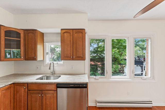 120 Wooster Street APT V, New Haven, CT 06511