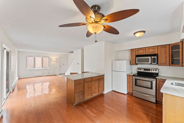 120 Wooster Street APT V, New Haven, CT 06511