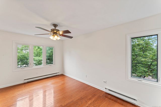 120 Wooster Street APT V, New Haven, CT 06511