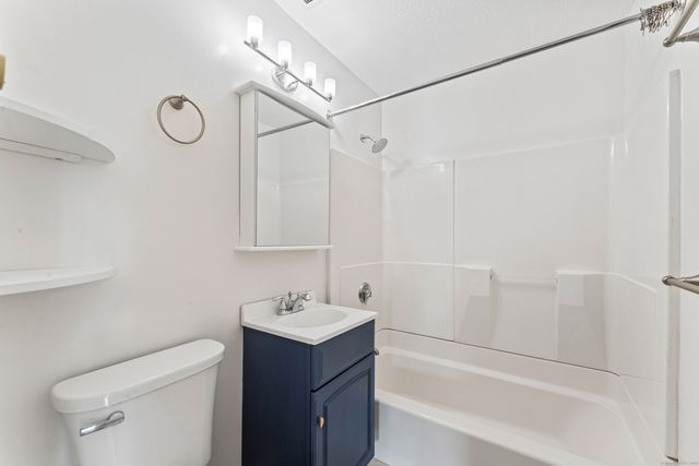 120 Wooster Street APT V, New Haven, CT 06511