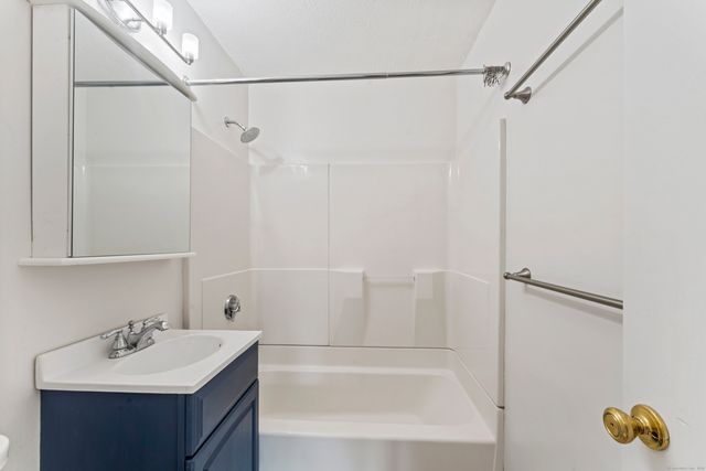 120 Wooster Street APT V, New Haven, CT 06511