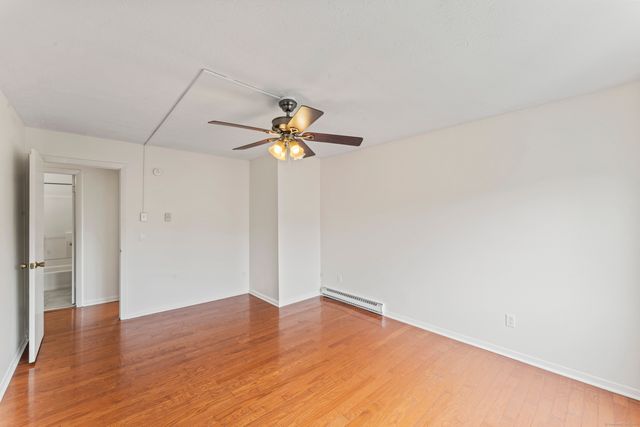 120 Wooster Street APT V, New Haven, CT 06511