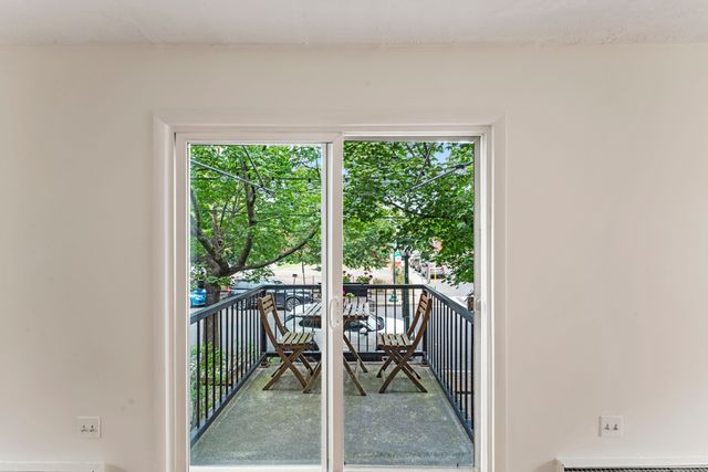 120 Wooster Street APT V, New Haven, CT 06511