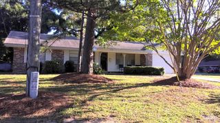 4090 Arbutus Dr, Pensacola, FL 32504
