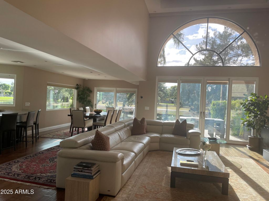 Image 10 of property listing at 3103 E GEORGIA Avenue, Phoenix, AZ 85016