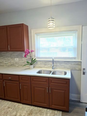 11531 S Stewart Avenue, Chicago, IL 60628