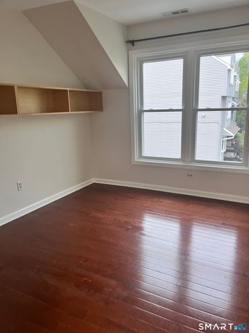 2700 Bedford Street O, Stamford, CT 06905