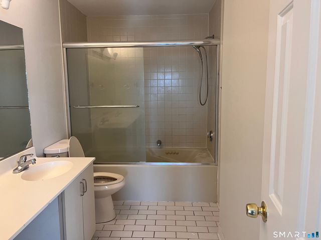 2700 Bedford Street O, Stamford, CT 06905